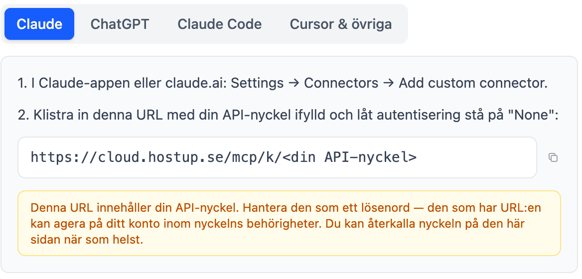 Claude-fliken i kortet AI-kopplingar. Den visar adressen till MCP-servern med platshållare för API-nyckeln och en gul varningsruta om att URL:en innehåller nyckeln.